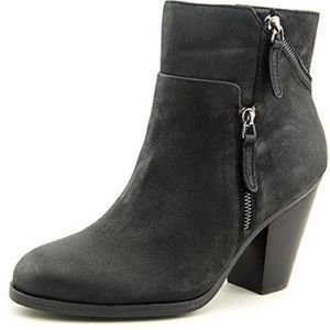 Vince Camuto black zipper booties!